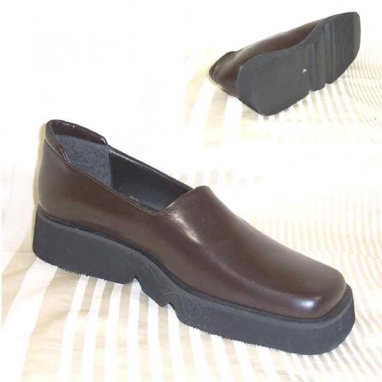 A. Marinelli Brown Patent Loafers Slip-Ons - Your Price $12.99 - Retail $104 - sz 6.5