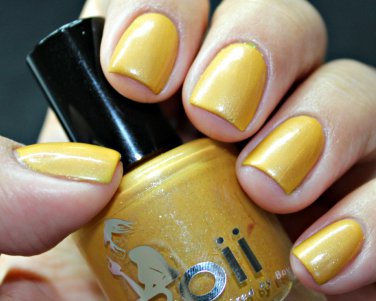 footprints in the sand   - Boii Nail polish