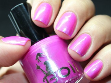 beauty within  - Boii Nail polish
