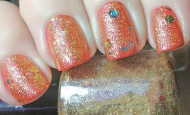 Boii Nail polish - its gold