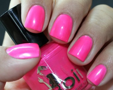 hold me tight never let go - Boii Nail polish