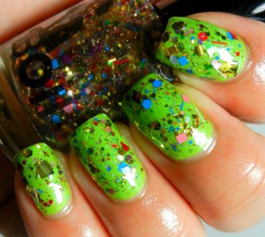 Boii Nail polish gold dust