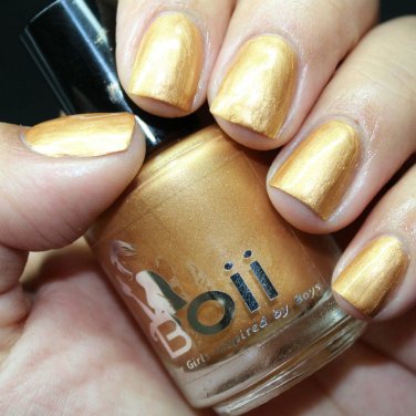 she looks like gold - Boii Nail polish