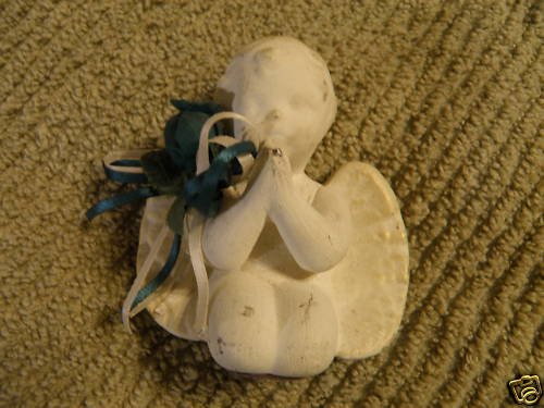 Mini Praying Cherub with Flowers