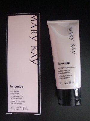 Mary Kay TimeWise Age-Fighting Moisturizer Combination to Oily Skin