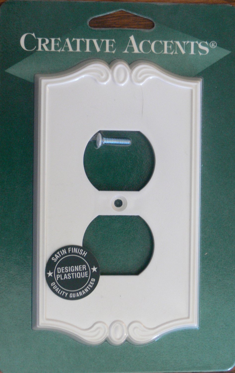 AmerelleCreative Accents Decorative Single Outlet CoverCharleston White