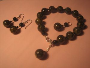 Fire Agate/Black Onyx set.