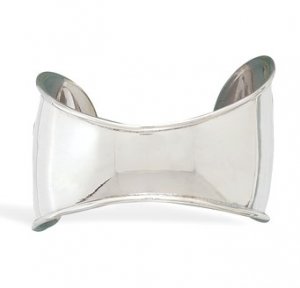 Graduated Cuff Bracelet With Edge