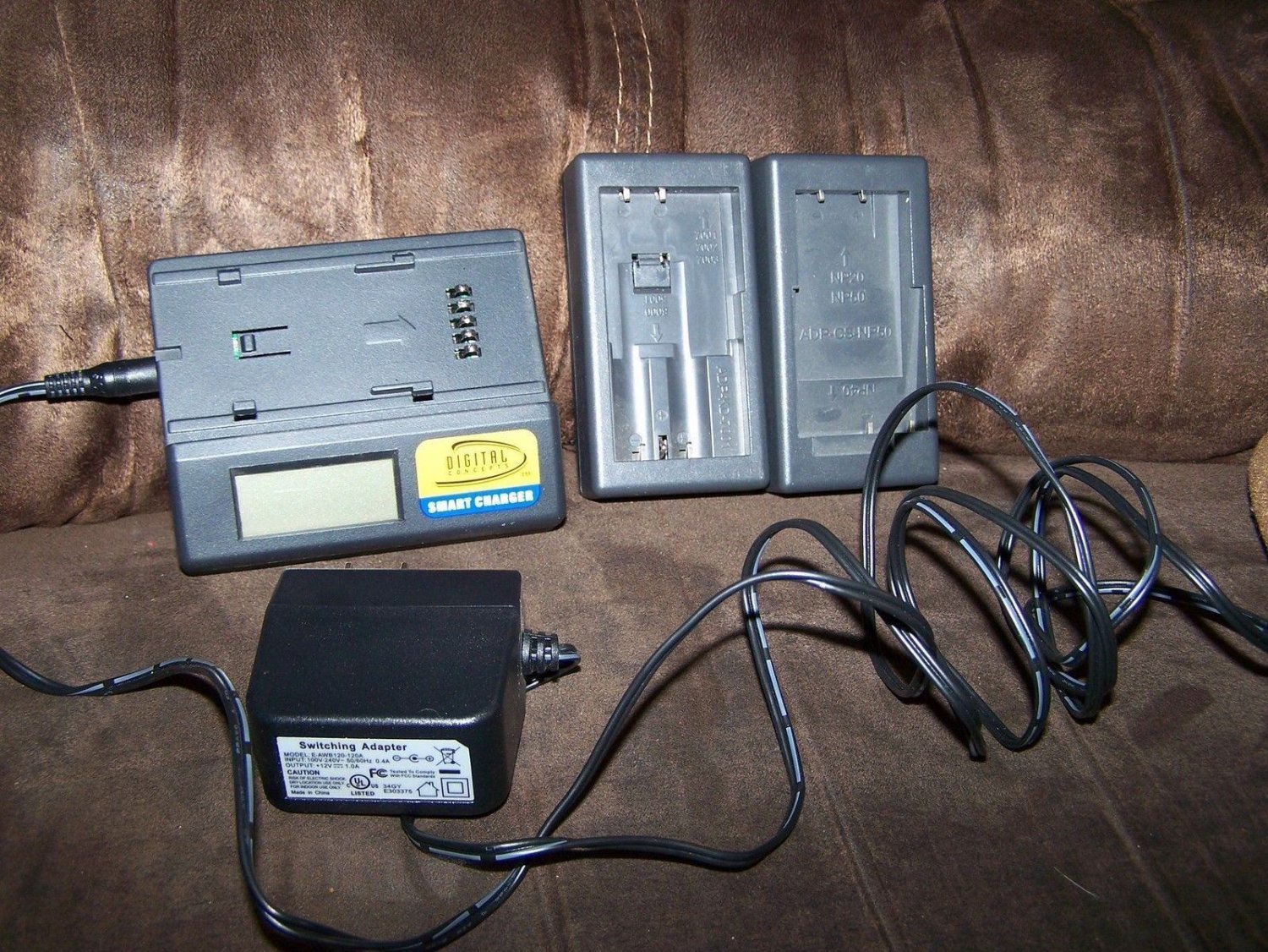 Digital Concepts CH4550 Charger Kodak/Casio Digital Batteries