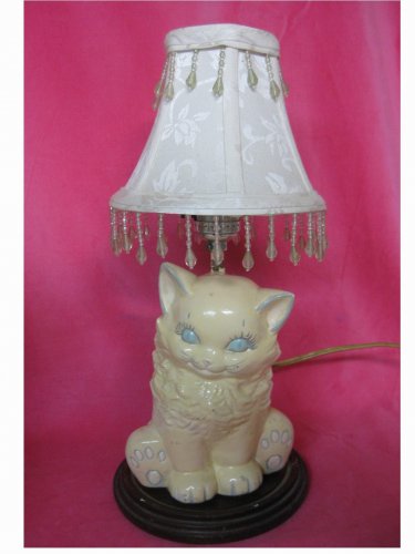Vintage (1950's) - Ceramic White Cat/Kitten Table Lamp
