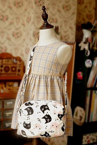 Free Shipping Japanese Kawaii Shoulder Messenger Bag - Cats