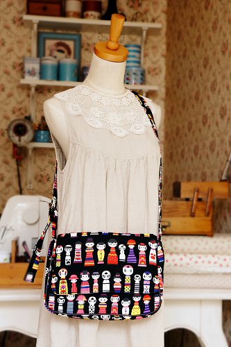 Free Shipping Japanese Kawaii Shoulder Messenger Bag - Kokeshi Doll