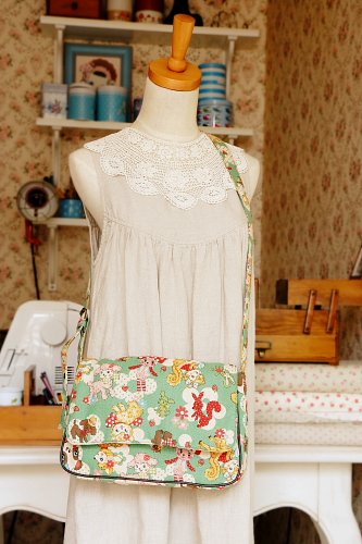 Free Shipping Japanese Kawaii Shoulder Messenger Bag - Vintage Toys