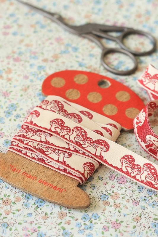 1.6cm x 5 Yards - kawaii Cotton Woven Jacquard Trim Ribbon - Mushroom