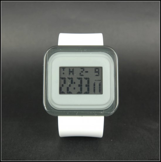 White x Black - Fashion Digital Watch
