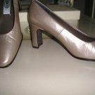 Gold Dress Shoes Pumps By Spo Size  7.5 M--3" Heels