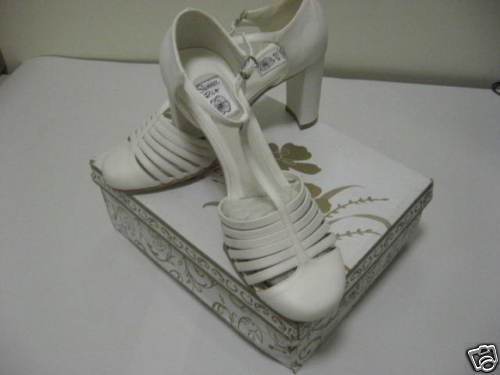 Summer Rio White Ladies Dress Shoes, Size 7 1/2