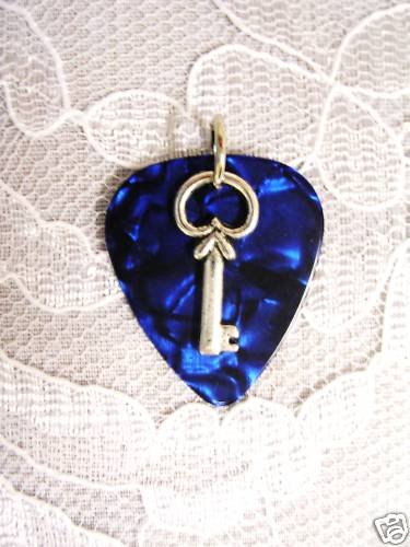 DK BLUE GUITAR PICK w COOL KEY CHARM PENDANT NECKLACE