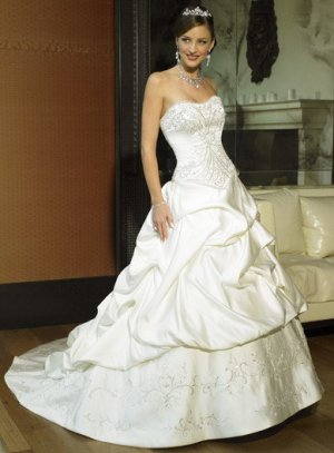 Free shipping Gorgeous Wedding Dresses for Brides Custom