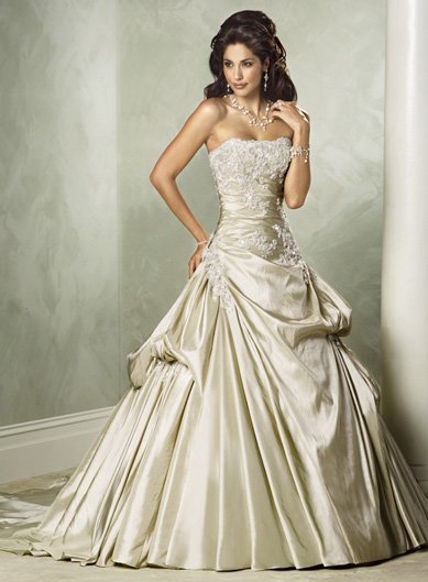 Free shipping Gorgeous Wedding Dresses for Brides Custom