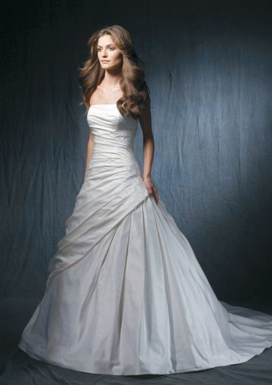 Free shipping Gorgeous Wedding Dresses for Brides Custom