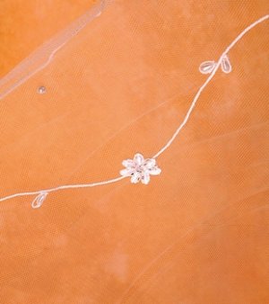 Single Layer Elbow Length Bridal Veil (V 122)