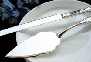 Eloquent Wedding Cake Server Set 25592