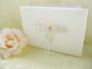 Guest Book 18