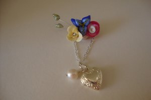 Pastel flower brooch