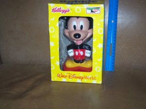 Walt Disney Kelloggs 2002  Mickey Mouse Bobblehead MIB