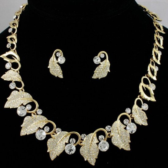 Necklace Earrings Set: Crystals