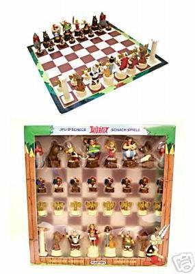 ASTERIX  PLASTIC CHESS SET PLASTOY IMPORT  (RARE/NEW)