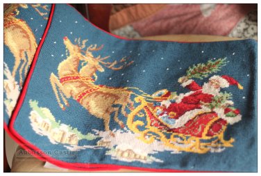 A PAIR! WOOL Chic Needlepoint CHRISTMAS Pillow Decorative Bed Sofa Chair Cushion