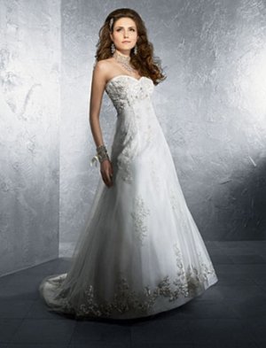 Wedding Dresses/ Wedding Gowns -- Tulle Overlaid Sweetheart Strapless A-line Wedding Dress AA0031