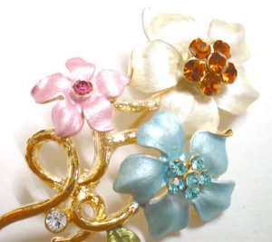 free shipping ~ rhinestone floral BROOCH P65 Gorgeous