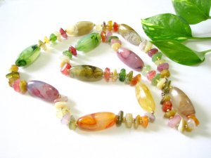 free ship ~ NB1040 EXOTIC LUCITE MUTLI COLOR JEWELRY NECKLACE 27 in.