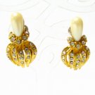 EA568 RHINESTONE PEARL GOLDEN PIERCED EARRINGS 1 in.