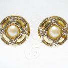EA470 GORGEOUS PEARL GOLDEN CLIP ON EARRINGS 1.3 in.
