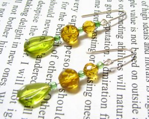 E1106 GLASS SILVERLY DANGLE HOOK EARRINGS 5.5cm