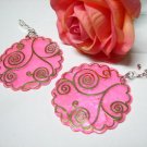 *FREE SHIPPING* E416 Goloden Pattern Pink Shell Clip On Earrings 6cm