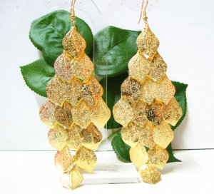 *FREE SHIPPING* E967 Golden Tone Gorgeous Hook Earrings 13.5cm