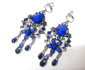 *FREE SHIPPING *E1681 Beautiful Blue Dangle Floral Clip On Earrings 8cm