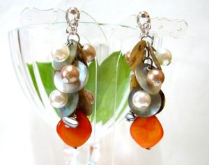 *FREE SHIPPING* E447 Pretty Clip On Earrings 6cm Shell & Beads made