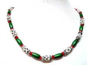 *FREE SHIPPING*NA1002 ETHNIC JEWELRY YAK BONE GREEN NECKLACE 20 in.