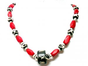 *FREE SHIPPING*NA1005 ETHNIC JEWELRY YAK BONE RED NECKLACE 18 in.