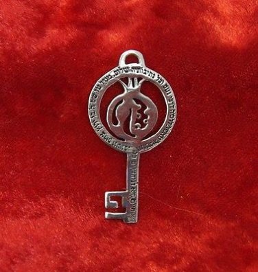 LONGEVITY KEY SOLID SILVER 925 JEWISH KABBALAH LONG LIFE CHARM PENDANT JUDAICA