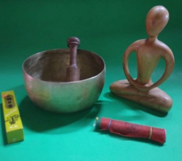 Tibetan Singing Bowl L ANTIQUE Gift set hand hammered 6.5" D  21 oz plus bonuses