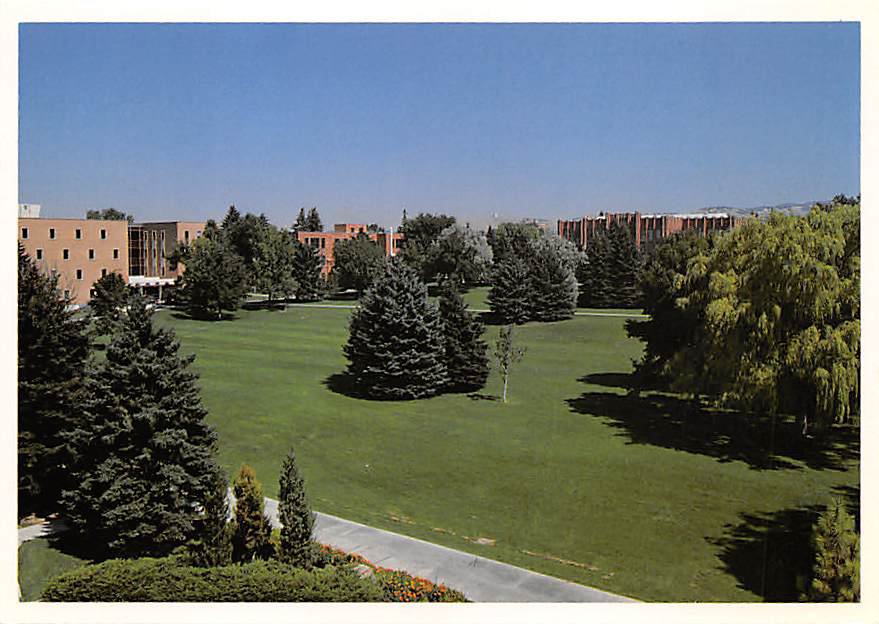 Pocatello, Idaho - Idaho State University - Continental Postcard (B373)