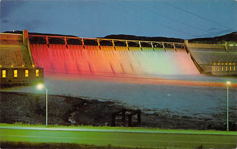 Grand Coulee Dam Postcard (B521)