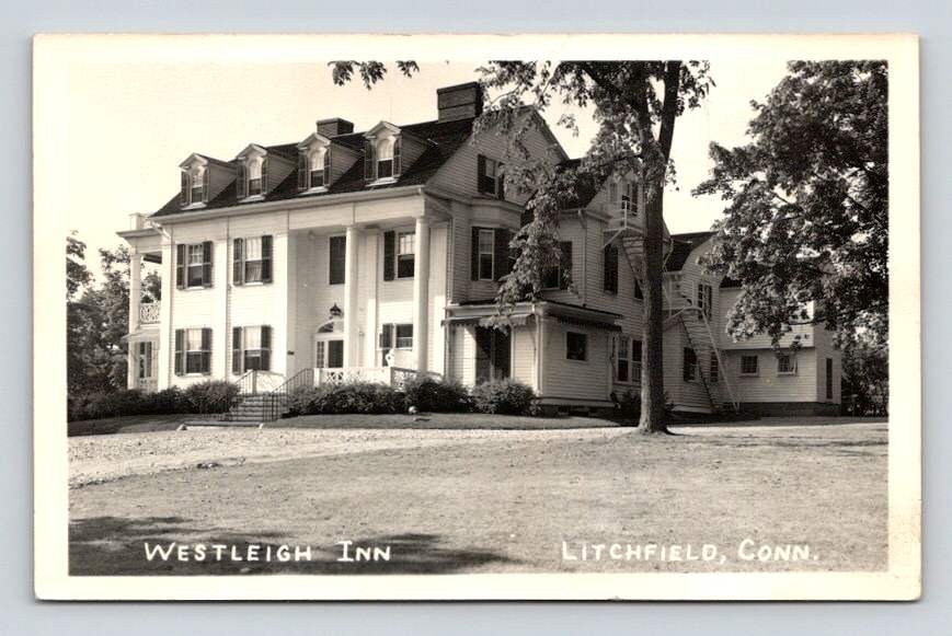 RPPC Litchfield Connecticut Westleigh Inn Postcard (eH122)